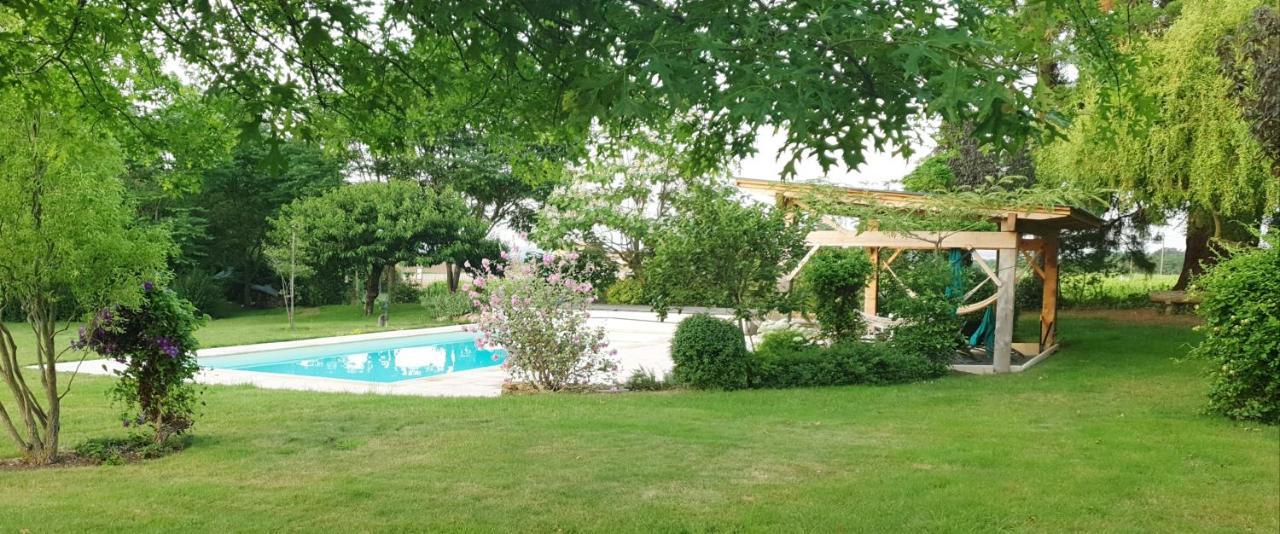 Chateau De Grandmont D'hotes Bed & Breakfast *