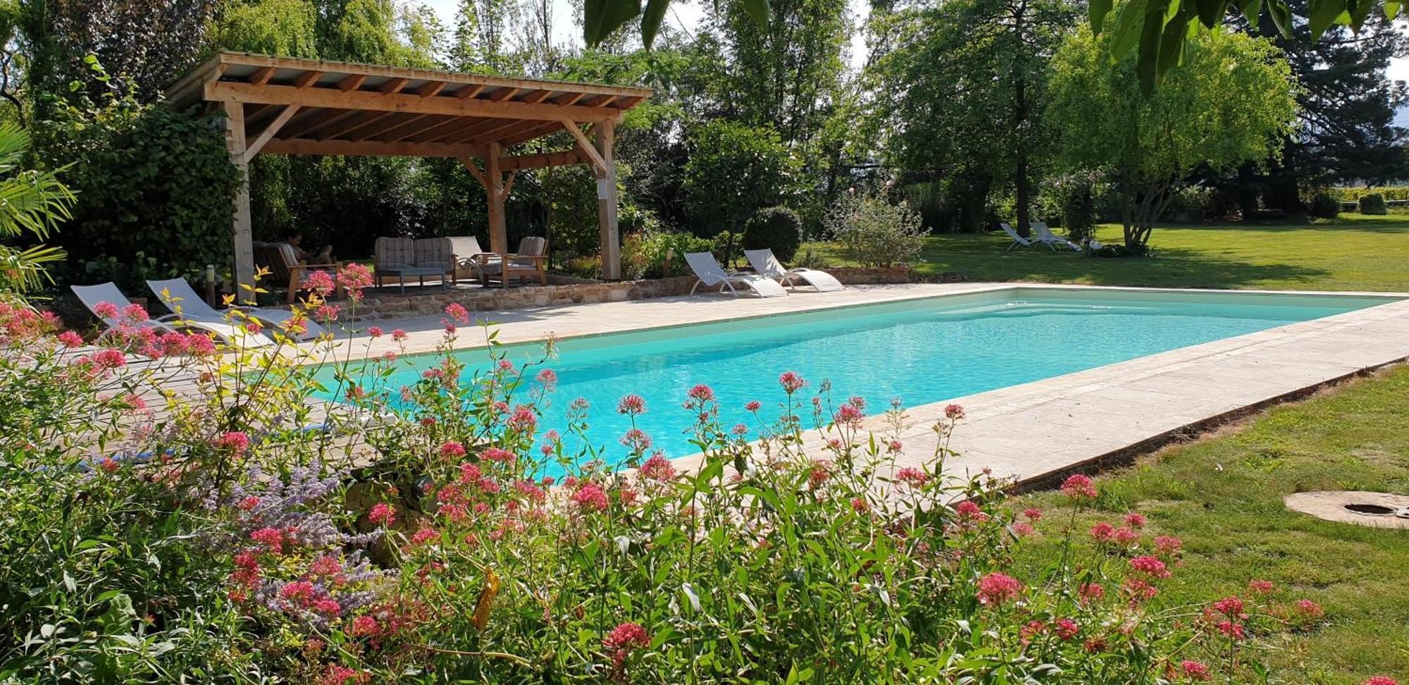 Chateau De Grandmont D'hotes Bed & Breakfast Blacé